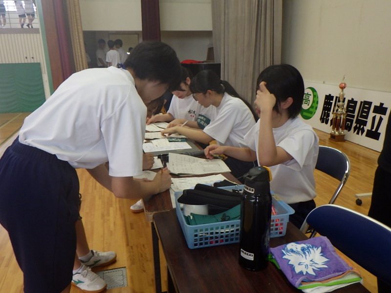 バレーボール担当生徒会RIMG4841